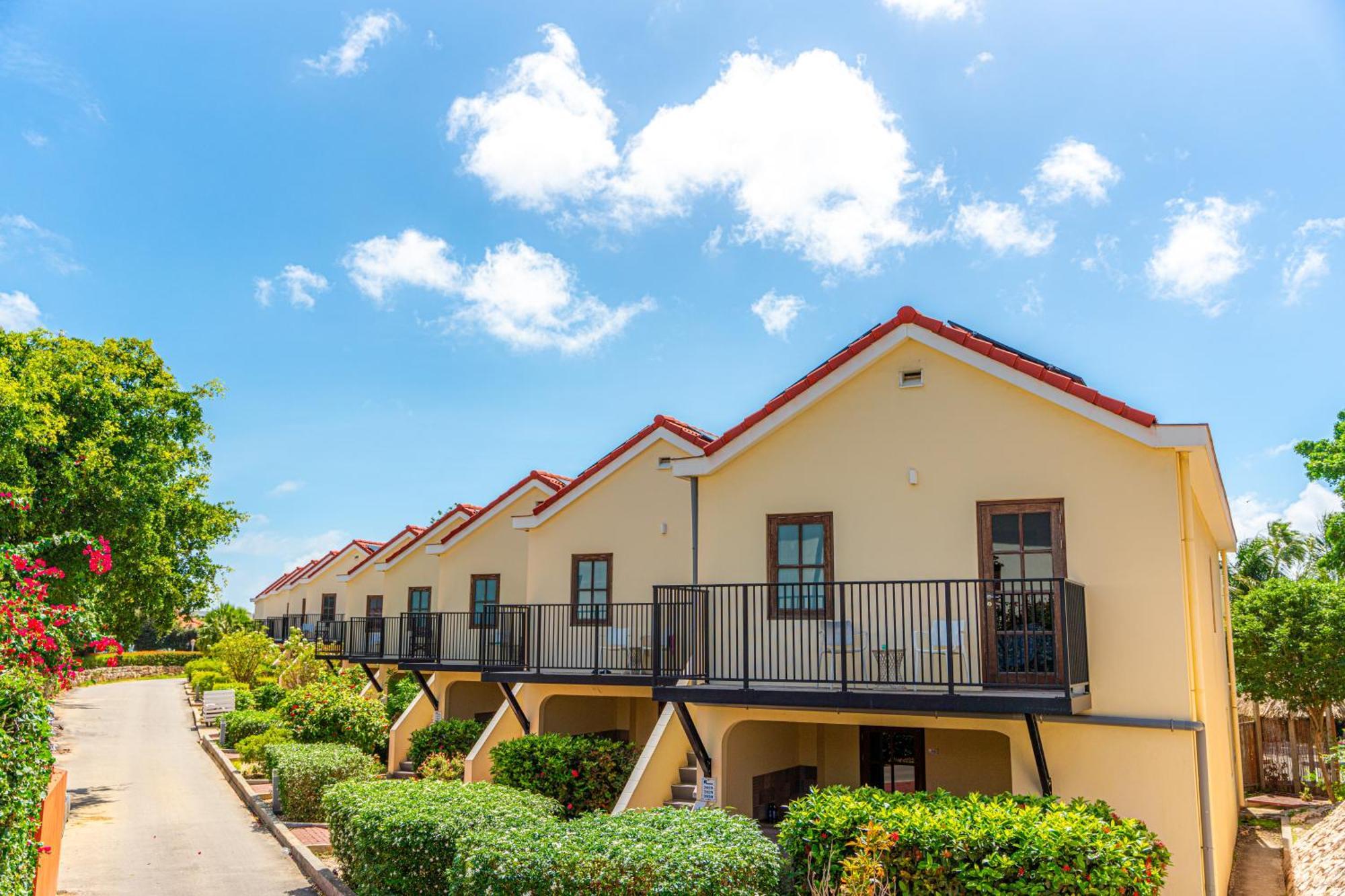 Livingstone Jan Thiel Resort Вилемстад Екстериор снимка