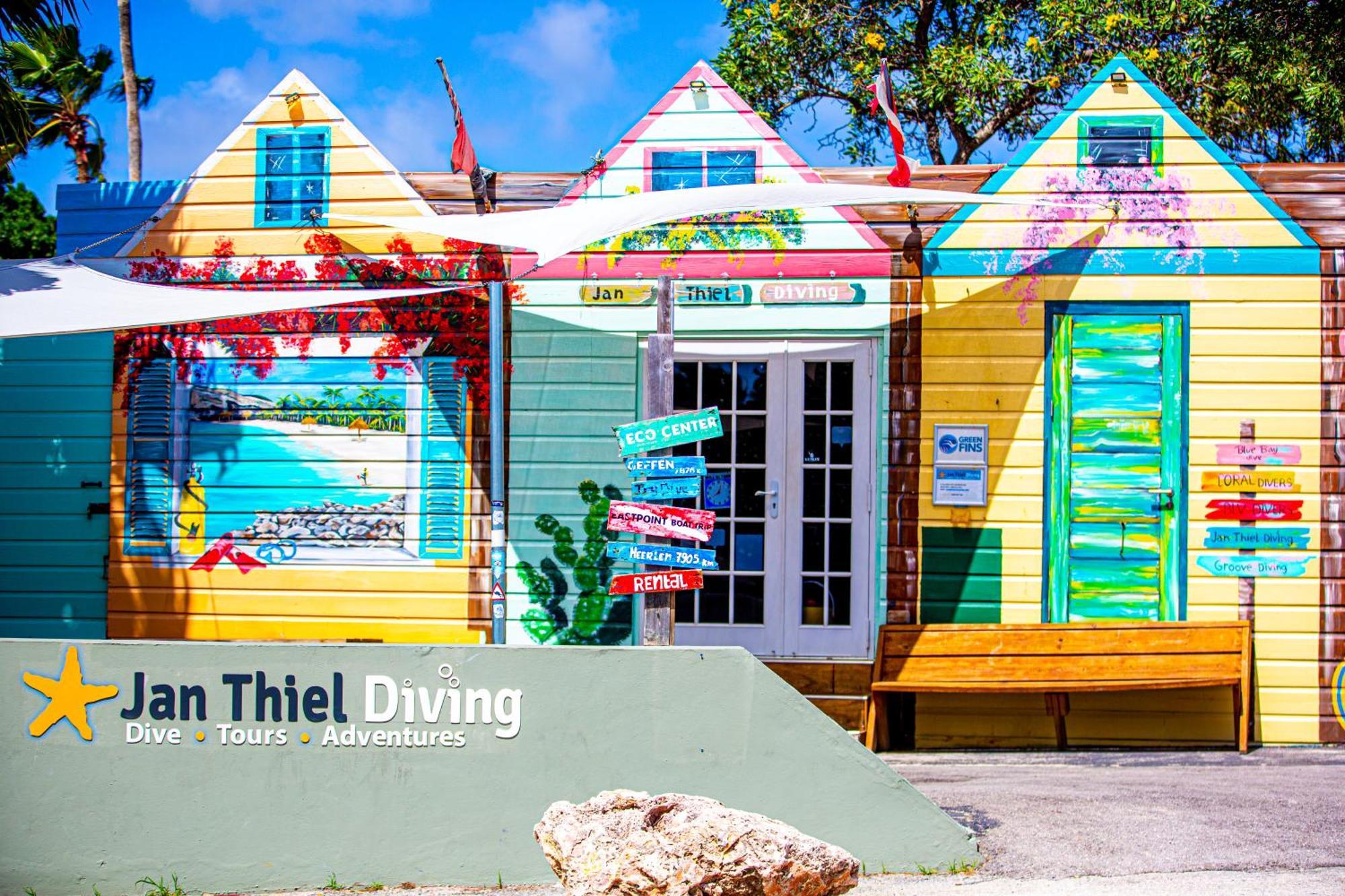 Livingstone Jan Thiel Resort Вилемстад Екстериор снимка