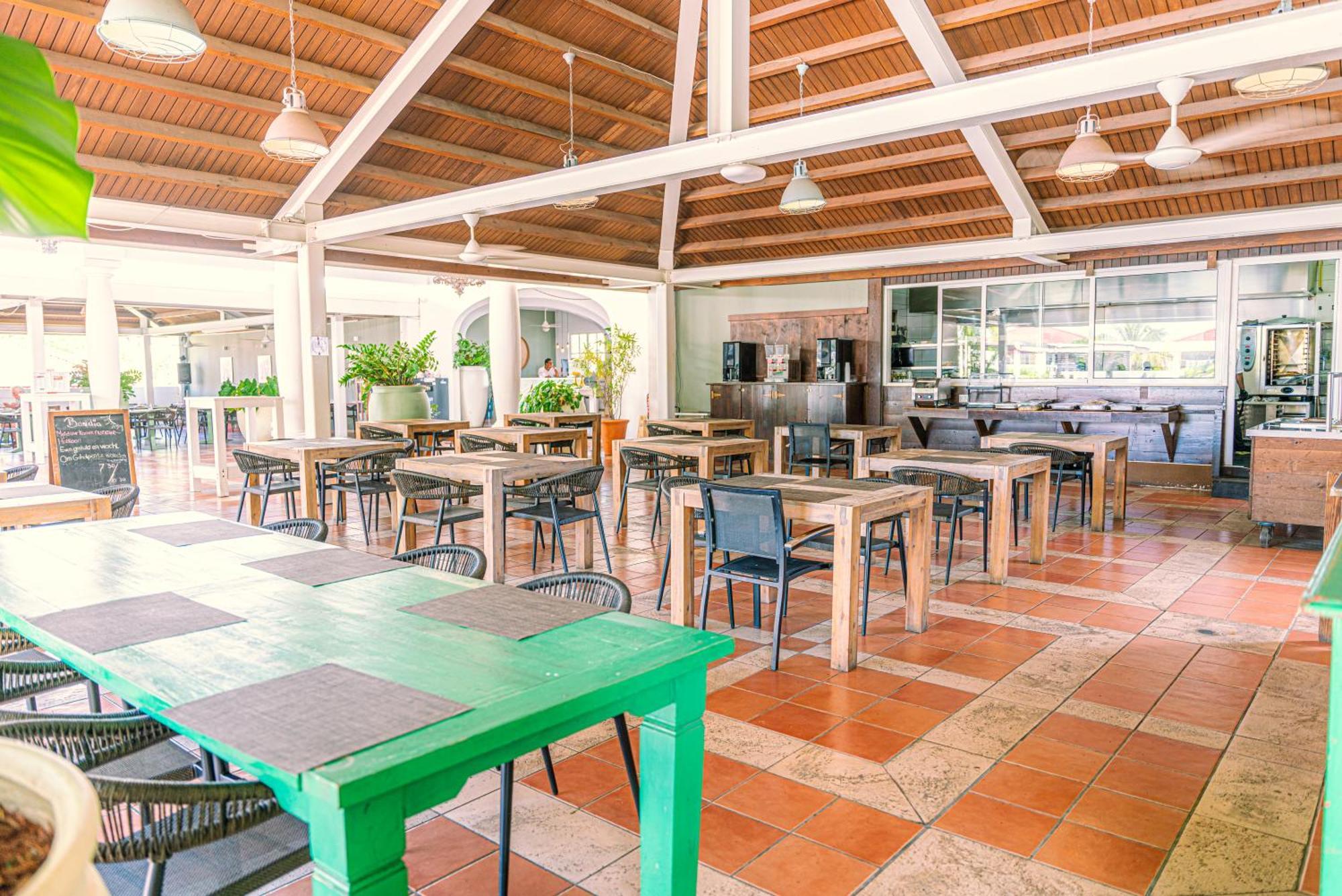 Livingstone Jan Thiel Resort Вилемстад Екстериор снимка